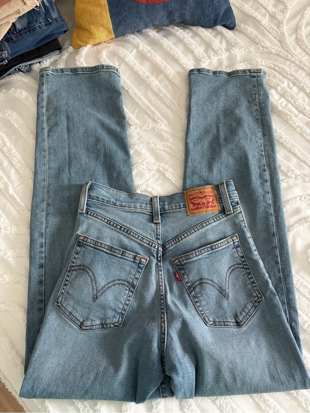 Light Wash Straight Leg Jeans - Picture 6 of 11